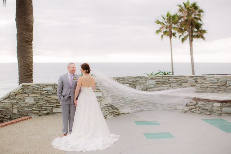 Del Mar Wedding Erin Robbie Clove Kin Del Mar House Community Center Wedding