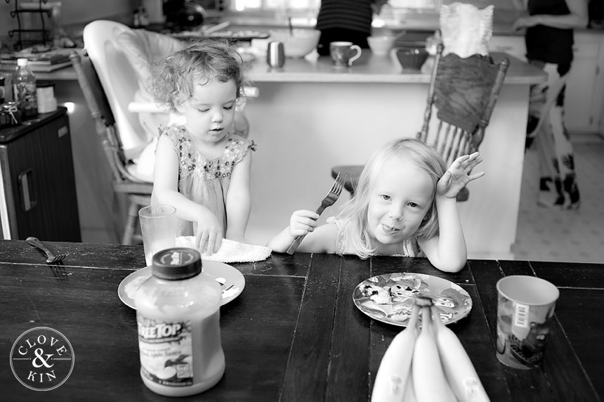 san diego, california, home, breakfast, pancakes, natural, real, lifestyle, journalistic, photojournalistic, cute, playing, swimming, playful, sweet, big family, family, family portraits